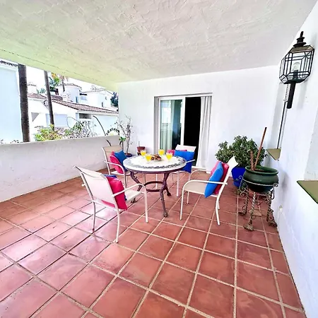 Casaflex, En Naranjos De * Marbella